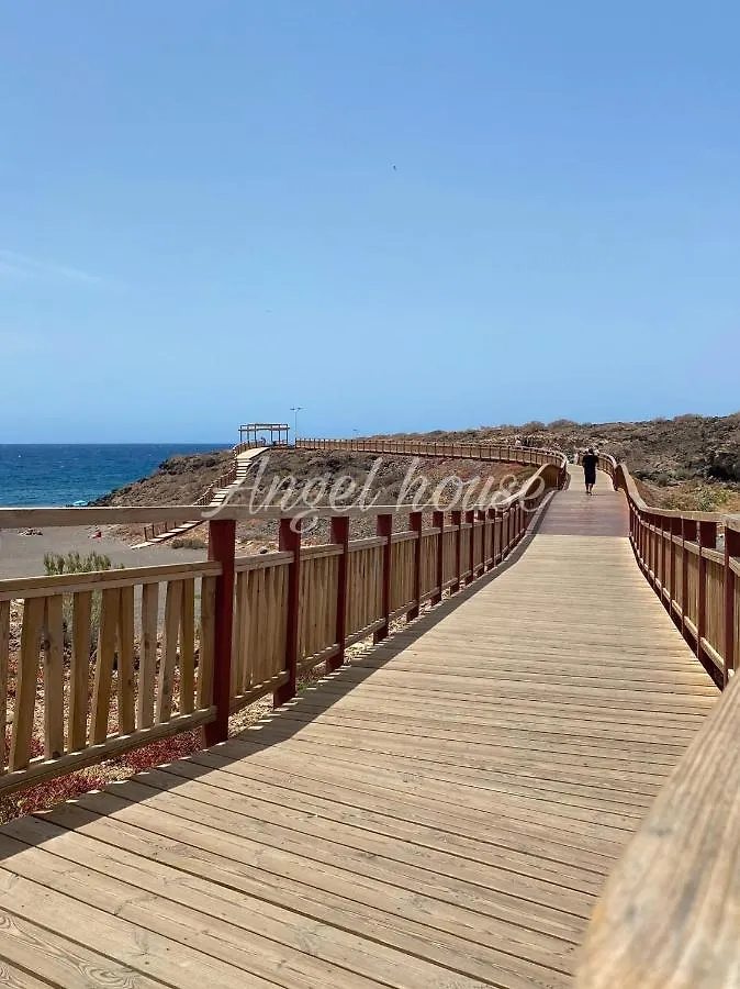 Angel House Apartment Los Abrigos Spain